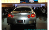 　東京モーターショー2005のプレス公開初日の19日、日産ブースにおいて同社代表取締役社長兼CEOのカルロス・ゴーン氏がブリーフィングを行ない、次期型GT-Rのコンセプトモデル「GT-R PROTO」を披露した。の画像