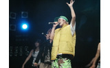 女性客の絶叫が飛んだユニット「AAA」(トリプル・エー)のライブの画像