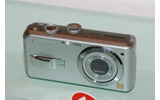単3形電池対応のLUMIX DMC-LS2の画像