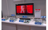 「WiMAX」「HSDPA」「CDMA EV-DO」など、移動通信技術のキーワードがにぎやかなWIRELESS JAPAN 2006だが、「ZigBee」という無線技術も多く見られる。の画像