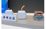 サイコロ型などのデザインも展示されているの画像