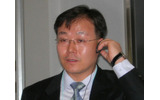 　東京ビッグサイトにおいて開催中の「WIRELESS JAPAN 2006」。会議棟レセプションホールにおいて催された「IEEE802ワイヤレス技術フォーラムDAY02:iBurst&WiMAX徹底攻略」の中から、「The 2nd Internet revolution:KT Wibro service」の内容について報告する。の画像