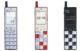 通信方式が3Gならデザインも新世代なものを？ auがデザイナーと協力して携帯電話「INFOBAR 」を発売の画像