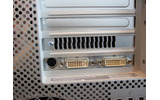 　Mac OSの開発者向け会議である「WWDC 2006」にて、クアッドコアXeonが2つ搭載されたデスクトップワークステーション「Mac Pro」が発表された。ここでは、会場で展示されているMac Proをフォトレポートでお伝えする。の画像