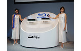 松下電器産業は20日、BDビデオ再生に対応したBlu-ray Discレコーダー「ブルーレイDIGA DMR-BW200/BW100」の2機種を発表した。発売日は11月25日。実売予想価格はDMR-BW200が30万円前後、DMR-BW100が24万円前後。の画像