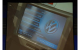 VWの車載エンターテイメントシステム。要はインテリジェントなカーナビだと考えてよい。UMPCとネットワーク接続し、UMPCで検索したルートを転送することなども可能の画像