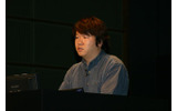 IE7の機能概要とデザイン時のポイントを講演するマイクロソフト ディベロップメント リミテッド ウィンドウズ開発統括部プログラムマネージャ 五寳匡郎氏の画像