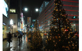 今週はクリスマス企画で行こう、となりました。当方も若い女子。でも、クリスマスの朝の、燃えたぎるような熱情が消え失せた身としては、やや盛り上がりを欠けてます。こんなではいけない！クリスマス一色の街に飛び出して感化されてこよう！の画像