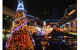 今週はクリスマス企画で行こう、となりました。当方も若い女子。でも、クリスマスの朝の、燃えたぎるような熱情が消え失せた身としては、やや盛り上がりを欠けてます。こんなではいけない！クリスマス一色の街に飛び出して感化されてこよう！の画像