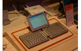 Anycall。Windows搭載のPDAだが、無線LANではなくWiMAX対応。やはり速度とサービスエリアがメリットだの画像