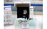 　アンテナ大手のマスプロ電工が提案するのが、光ファイバによる各戸への伝送である。同軸に比べ信号レベルが減衰しにくい光ファイバを2本使って、VHS、UHF、BS、CS、スカパー！などの全チャンネルを伝送する。すでに大規模な共同住宅物件での導入実績もあるという。の画像