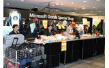 　27日から28日、マイクロソフトが表参道ヒルズにて新OS「Windows Vista」と「2007 Office Syetem」の体験イベント「Windows Vista/2007 Office Syetem新世代プレミアムフェスタ」を30日の発売に先駆けて開催されている。の画像