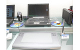タブレットPC以外でも、ペンオペレーションがサポートされたことで、今後はタブレットを使用したアプリが充実することが予想される。リビングPCの新しいインターフェースとして定着させるには、無線化が望まれるところだの画像