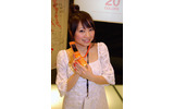 　23日夜、「PANTONE ケータイイベント 20 CORORS」と題した女性ブロガー限定イベントが原宿のCafe SUTUDIOにて行われた。の画像