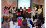 　23日夜、「PANTONE ケータイイベント 20 CORORS」と題した女性ブロガー限定イベントが原宿のCafe SUTUDIOにて行われた。の画像