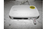 サウンドステーション。前面と背面に計5系統の入力端子を持つ。サウンドデータはネットワーク上を16bit PCMで転送されるの画像