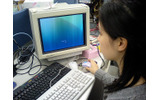 　やるべきことはやったのに、ちっとも動いてくれないVistaさん。わいわいと、社内のいろんな人が集まって診直してくれるのですがウンともスンともいいません。電源のファンすら回らないのです。なーぜだーーーの画像