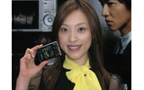 　広さおよそ40コマのニコンブースは、発売直前のデジタル一眼レフ「D40x」とコンパクトデジカメ「COOLPIX」シリーズの新モデルを大きな柱として展開していた。の画像