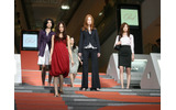 　表参道ヒルズにて、22日、ファッションショー「OMOTESANDO HILLS COLLECTION supported by KDDI」が開催された。の画像