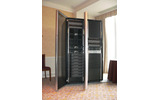 記者発表会で展示された「HP Neoview」の実機の画像