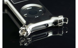 　きわみ工房は、チタンやジュラルミン製のメタル削り出しiPod nanoケース「Re-nano」を発売した。価格はチタン製が99,750円で、ジュラルミン製が39,900円。の画像