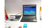 伊藤忠ケーブルシステムのブースでは、サイエンティフィック・アトランタ製でコンパクトなDOCSIS2.0対応ケーブルモデム「DPC2100R2.1」を展示の画像