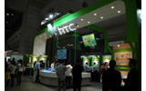 　HTC Nipponは18日、本日発表になったスマートフォン端末「HTC X7501」、「HTC P3600」を都内の国際展示場で開催中のWireless Japan 2007にて展示。同製品をHTCブランドで9月以降に発売する。の画像