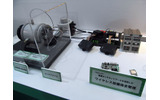 沖電気の設備保全管理デモ：ファンに取り付けた加速センサーのデータをZigBeeで収集するもの（沖電気ブース内にて）。工場やプラントにおいて、これまで管理されていない多数の補機の保全管理を実現するソリューションの画像