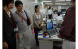 社内のいろんな人が入れ替わり立ち替わり。やっぱり重要なお客様なのですねぇ…の画像