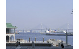 会場から見た横浜港の画像