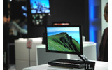 ソニーが1日発表した11V型(最薄部約3mm)の有機ELテレビ「XEL-1」が、CEATECで展示されている。の画像
