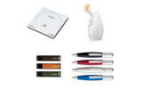 No.1グッズ(左上から時計回りに、ポータブルDVDドライブ/イオンスチーマー/ボールペン/USBメモリ)の画像