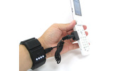 外出中の電池切れも心配なし! サンコー、DS LiteやPSPも充電できるブレスレット型充電器