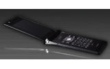 P705iμ：ステンレスボディに上質感がただよう、ワンプッシュオープンTM対応Extreme Slimケータイ（2008年1月〜2月）の画像