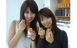 ナビゲーターの川島優奈と横山晴奈の画像