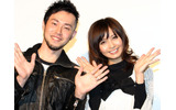 主演の加藤夏希さんと西田征史監督の画像