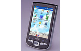 富士通は6日、3.7型VGA(480×640ピクセル)液晶と130万画素デジタルカメラ搭載のPDA「Pocket LOOX v70」を7月中旬に発売すると発表した。の画像
