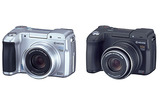 　京セラは、同社デジタルカメラ「Finecam M400R/M410R」の一部生産ロットにおいて動作不良を起こす可能性があると発表した。の画像