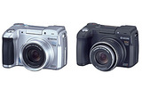 　京セラは、同社デジタルカメラ「Finecam M400R/M410R」の一部生産ロットにおいて動作不良を起こす可能性があると発表した。の画像