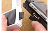 本体に携帯電話との接続コネクタを装備の画像