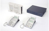 UNIVERGE Digital Phone DT300（左下）　UNIVERGE IP Phone DT700（右下）　UNIVERGE AspireX（左上）の画像