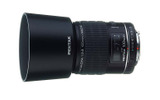 　ペンタックスは、デジタルカメラ撮影に最適化したマクロレンズ「smc PENTAX-D FA マクロ100mmF2.8」「同 50mmF2.8」の2機種を10月下旬に発売する。の画像