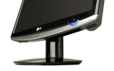 W2252TQ-TFは、画面下部にゆったりとした曲線を持たせた「カーブ・フェイス」を採用の画像