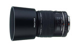 　ペンタックスは、デジタルカメラ撮影に最適化したマクロレンズ「smc PENTAX-D FA マクロ100mmF2.8」「同 50mmF2.8」の2機種を10月下旬に発売する。の画像