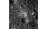 ハロー（噴射跡）」とみられる付近の地形カメラの拡大画像。白っぽくなった部分の画像