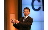 KDDI株式会社取締役執行役員常務コンシューマ事業本部長の高橋誠氏の画像