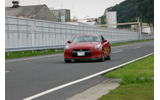 体験走行中のGT-Rの画像