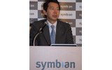 　16日、来日した英SymbianのCEOであるナイジェル・クリフォード氏は10年に渡りプラットフォームを提供してきた実績をアピールし「Symbian Foundation」は成功するとの自信を見せた。の画像