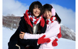 主演の小池里奈（写真右）と共演の小林涼子（写真左）の画像