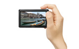 2製品ともタッチパネル式液晶を搭載（写真はDSC-T700）の画像